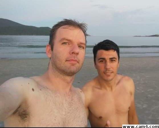 gay couple cam4  à la plage SEX LIVE CAM